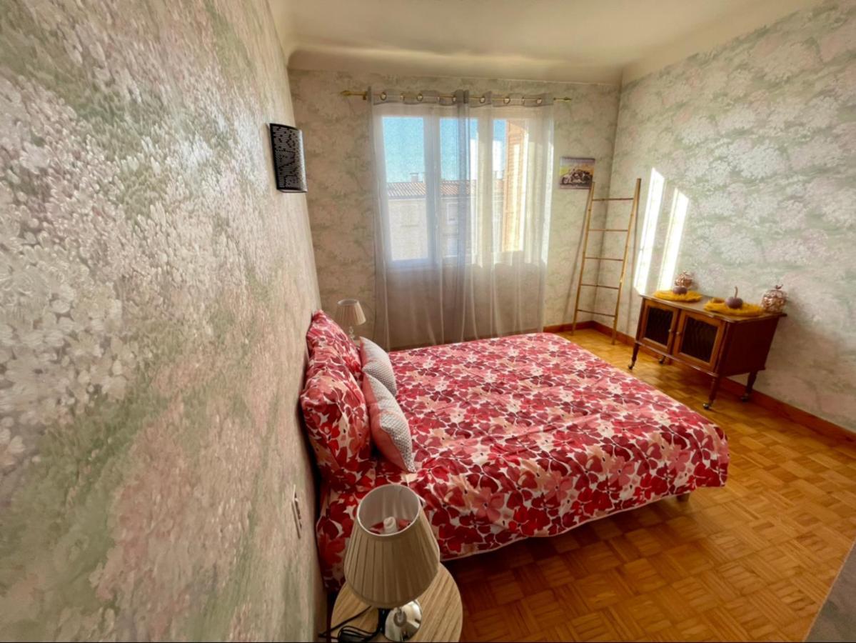 Tres Grand A 10 Min A Pied Du Centre Apartment